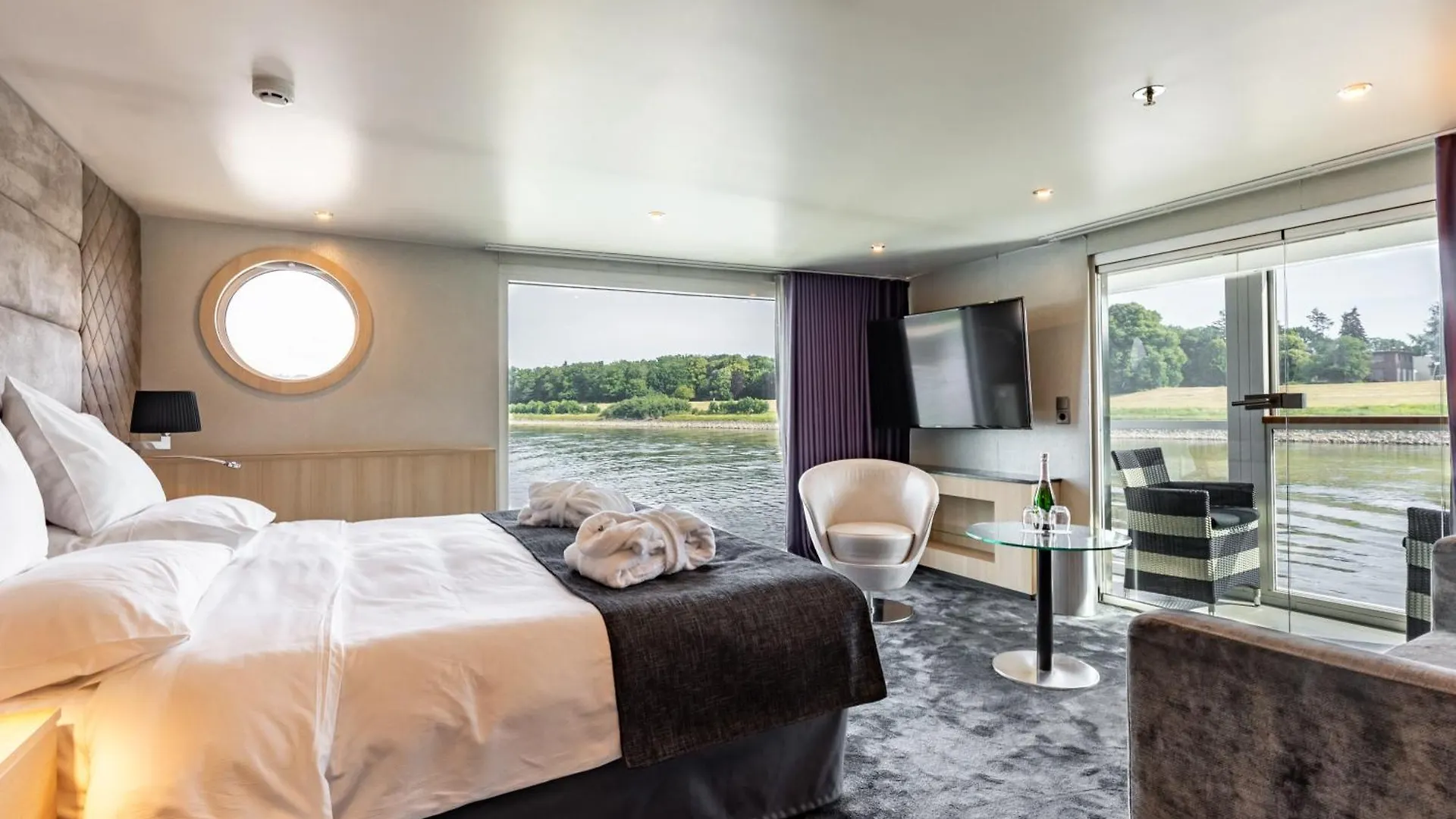 Kd Hotelship Duesseldorf Messe South Hotel Dusseldorf